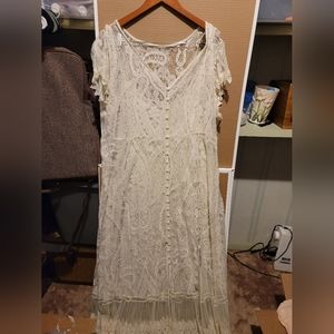 Beautiful off white dress from torrid